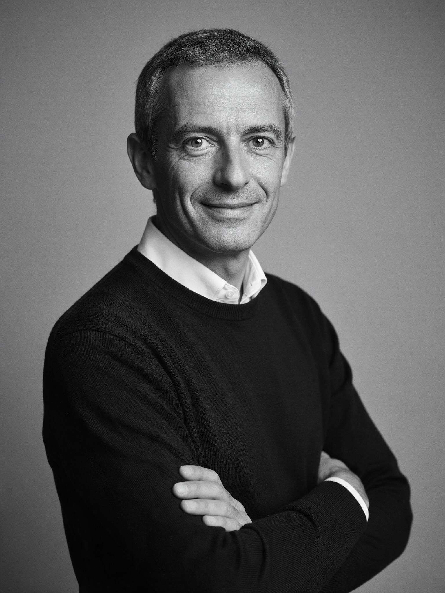Portrait de Maître Julien Kergoat, noir et blanc